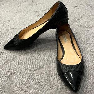 Cole Haan black quilted flats with patent cap toe.  In good condition.  Sz 8.5